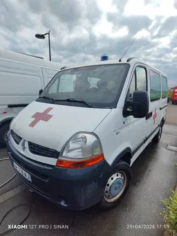 MASTER 2.5 DCI 120ch L1H1 49600km d'origine ex-ambulance ideal aménagement
