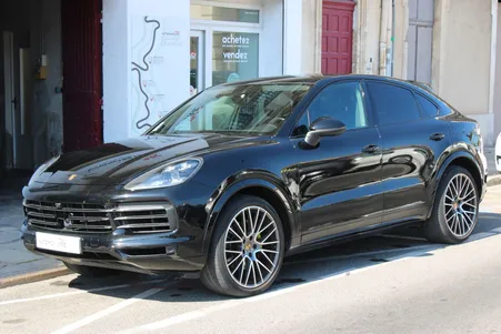 PORSCHE Cayenne COUPE E-HYBRID 3.0 V6 462 Ch TIPTRONIC BVA (Toit panoramique, Caméra Av / Arr, Sièges chauffants..)