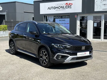 FIAT Tipo CROSS 1.6 MJTD 130 ch PLUS - CAMERA - CARPLAY - CHARGEUR INDUCTION