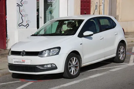 VOLKSWAGEN Polo 1.4 TDI 90 BLUEMOTION LOUNGE ( Distribution à jour, Radar Av / Arr ..)
