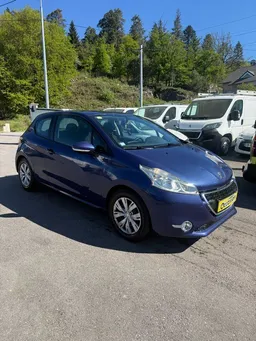 Peugeot 208 1l4 hdi 68cv gps
