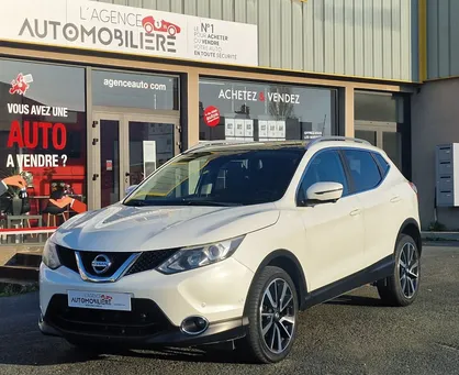 NISSAN Qashqai 1.6 DCI 130 CH 2WD TEKNA *boîte auto/chaîne de distri. Remplacée selon préco. Constructeur