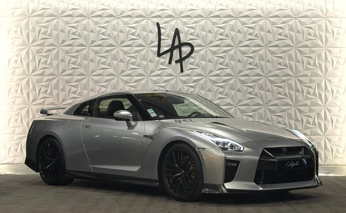 Nissan GT-R