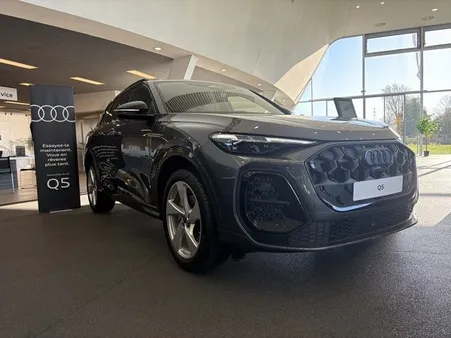 Audi Q5 TFSI 204 HYBRIDE STRONIC7 QUATTRO S line