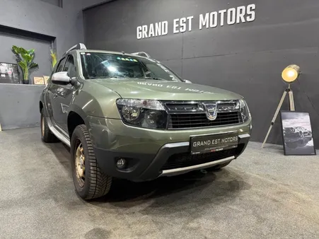 DACIA DUSTER 1.5 dCi FAP - 110 4x4 Lauréate PHASE 2 - première main -