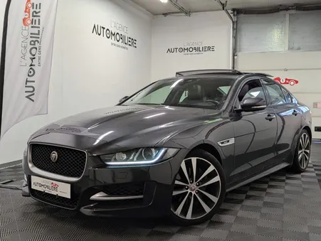 Jaguar xe 2.0d 180 r-sport auto + toit ouvrant
