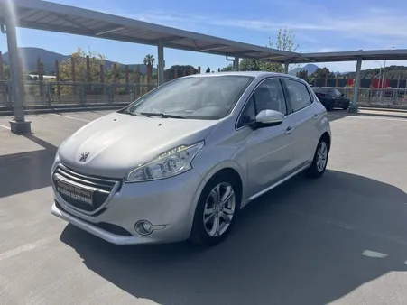 Peugeot 208 1.6 e-HDi FAP Allure ETG6 5p