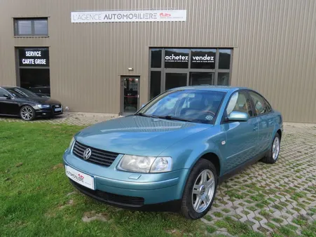 VOLKSWAGEN Passat 2.8 i V6 4Motion 193Cv