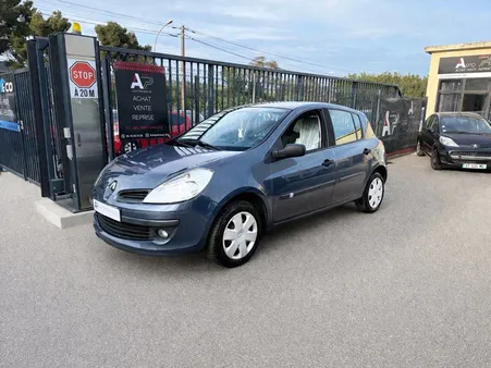 RENAULT CLIO 3 1.2i 75cv DYNAMIQUE / KIT DISTRIBUTION NEUF / ENTRETIEN À JOUR