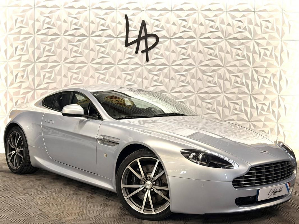Aston Martin V8 Vantage