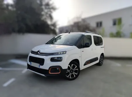 CITROEN Berlingo CITROËN BERLINGO 1.2 XTR PLUS 110 – TOIT PANO – CARPLAY – GARANTIE 12 MOIS