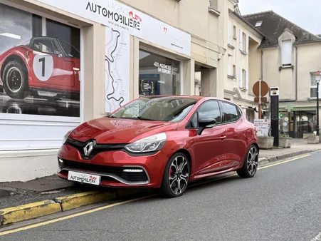 RENAULT Clio Renault Clio IV R.S. 1.6 T 220 Trophy EDC
