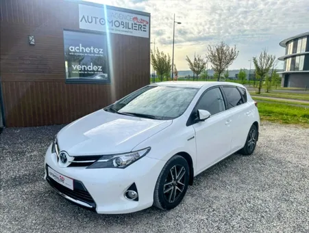 TOYOTA Auris HYBRID DYNAMIC 1.8 L VVT-I TECHNOLOGY HSD 136 CH 1ÈRE MAIN