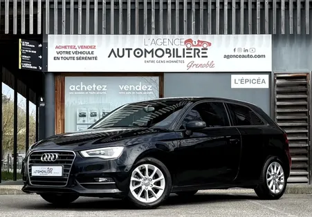 AUDI A3 1.2 TFSI 105ch Ambiente / Sièges chauffants - Radars & Park Assist