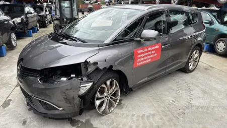 Renault Grand Scénic 4 1.3i - 16V TURBO TCE 140