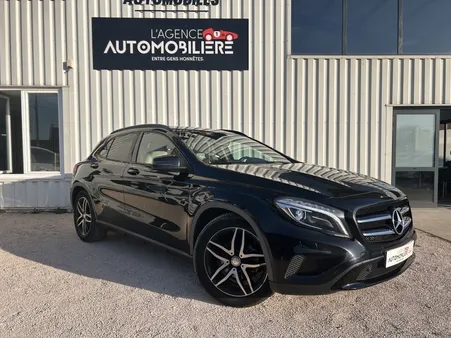 MERCEDES Classe GLA 220 D 4-matic Sensation