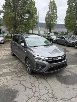Dacia jogger 2025 Hybride léger endommagé CARTE GRISE OK ✅