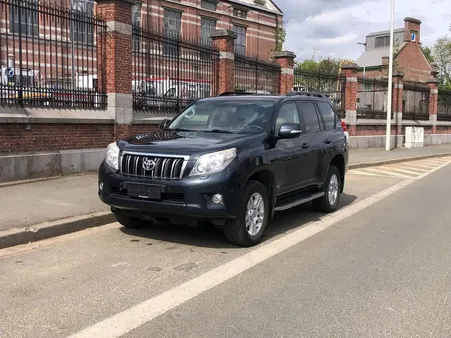 Toyota Land Cruiser 3.0 D-4D 190ch Premium 4x4 BVA – Cuir – Toit Ouvrant – Caméra