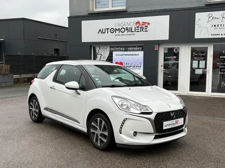 DS DS3 1.2 PURETECH 82 SO CHIC ( Entretien + Distribution à jour Constructeur ) )