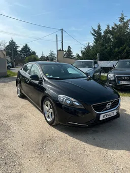 Volvo V40 PH2 D2 1.6D 115CV PACK MOMENTUM AN:2015 9990e VENDU REVISE ET GARANTIE