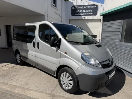 Opel Vivaro 2.0 CDTI 115 " premiere main