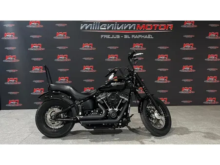 Harley-davidson softail street bob black
