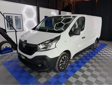 Renault Trafic III ( 3 ) Fourgon 1l6 Dci 120cv grand confort