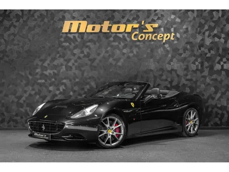 Ferrari California 4.3 V8 - NERO DAYTONA 460 CH / Sellerie Ecussons Scuderia Sièges Chauffants