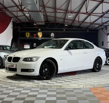 BMW Série 3 Coupé 320d 177ch Luxe BVM6 (E92)
