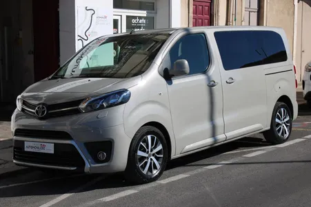 TOYOTA PROACE Verso 1.5 D4D 120 COMPACT L2 DYNAMIC ( Caméra de recul, GPS, 8 places ... )