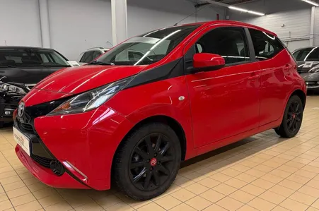TOYOTA Aygo II 1.0 VVT-I X-CITE X-SHIFT 5P