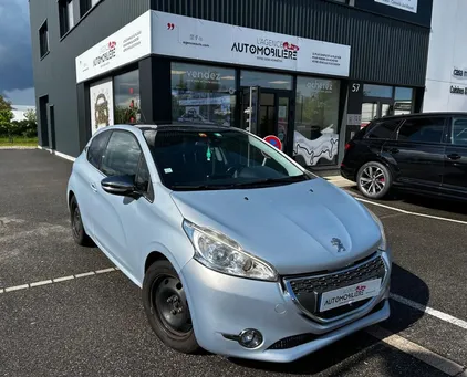 PEUGEOT 208 1.6 VTi 120CV FELINE - GARANTIE 12 MOIS