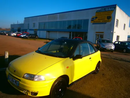 Punto Cabriolet ELX 1.6 90CV ( A restauré )