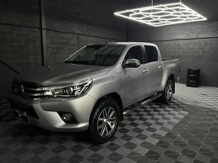Toyota Hilux D-4D 150ch Double Cab Lounge 4WD BVA