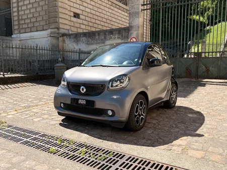 SMART FORTWO COUPE 0.9 90 ch SS Prime / BOITE MANUELLE / TOIT PANO / SIEGES CHAUFFANTS