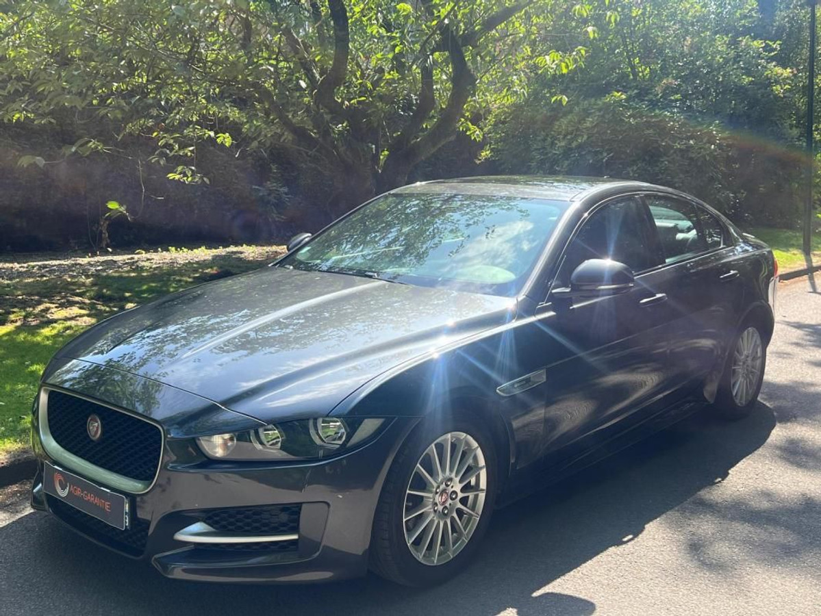 Jaguar XE