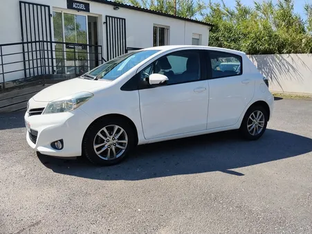 Toyota YARIS 90 D-4D BUSINESS 5P