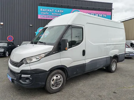 Iveco daily fourgon gn 33 s 14 v11 h2 quad-leaf bvm6 - clim - bluetooth - attelage - garantie 3 mois