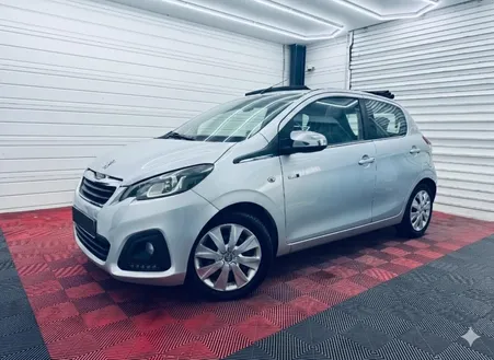 Peugeot 108 1.2 PURETECH 82 STYLE / TOIT OUVRANT