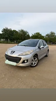 Peugeot 207 1.6 VTi 120ch Allure Full Options