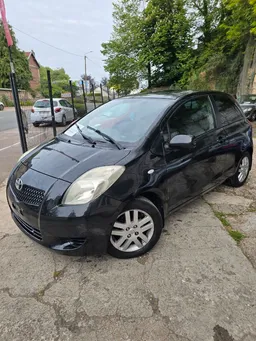 Toyota yaris vvti luna 87 cv boite automatique