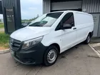 Mercedes Vito Fourgon 114 CDi 2.2d 136ch Long Pro BVM6 - 2ème main 🤚 - Entretien Mercedes ✅- 3 places - Caméra - Attelage - Habillage bois - Ecran - Clim - Régulateur - Bluetooth - Feux Auto - 2 clés
