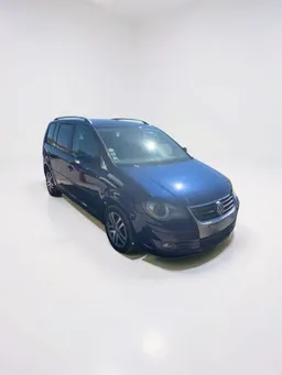 Volkswagen TOURAN 1.9 TDI 105CH FAP CONFORTLINE DSG7 7 PLACES