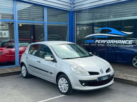 RENAULT CLIO 3 1.5 dci 68 ch