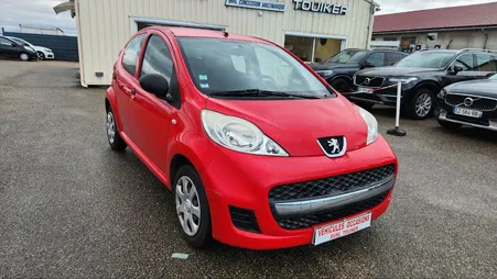 Peugeot 107 1.0 essence urban 5 portes 99000 kms