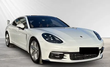 Porsche Panamera 4S - toit pano - 1ere main - attelage - 441 ch