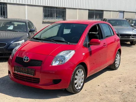 Toyota Yaris 1.3 VVT-i 87cv BOITE AUTO / 112.000km / 5 Portes