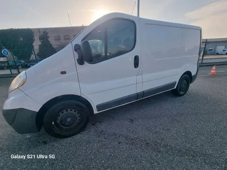 OPEL VIVARO 2L CDTI 115 CH L1H1 2.7T 1ere MAIN CARNET D ENTRETIEN A JOUR