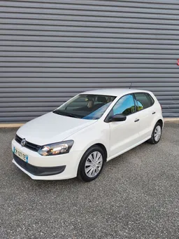 VOLKSWAGEN POLO 5 1.2 i 60 CH TRENDLINE # 1 ÈRE MAIN / SUIVI VOLKSWAGEN AVEC CARNET D'ENTRETIEN / CLIM / 4 VITRES ÉLECTRIQUES / CT OK - 6 MOIS