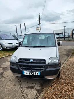 Fiat doblo 1.9jtd pack clim en très bon etat Révisé